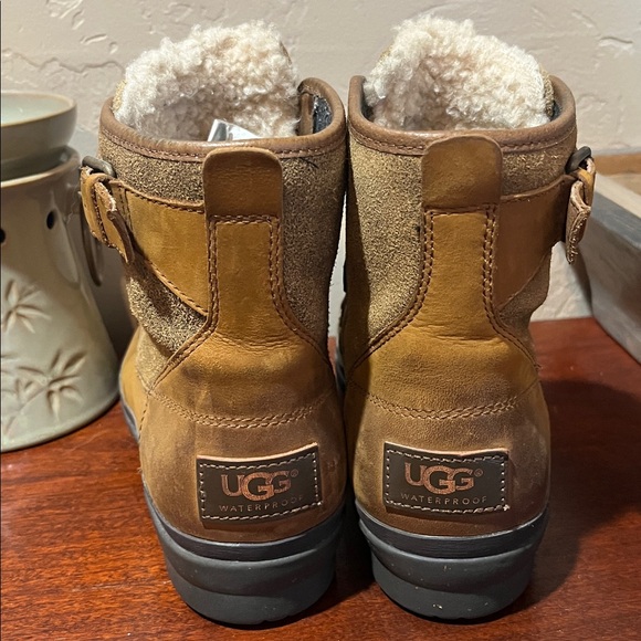 UGG Cecile Winter Duck Boots - Picture 5 of 12